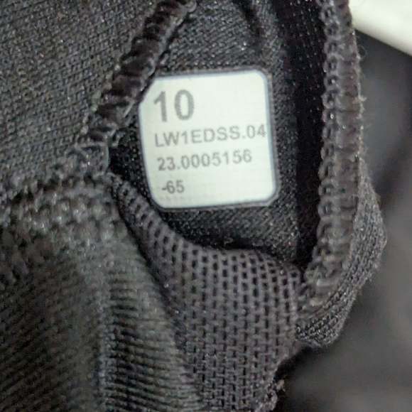 BNWT Lululemon Align Dress - Black - Size 10 - Picture 9 of 11